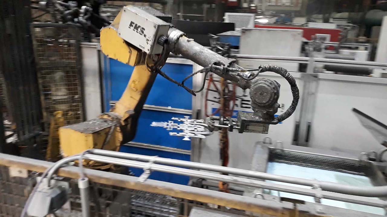 FANUC M-710iC/50, E-33082 robot de turnătorie HR1834, folosit