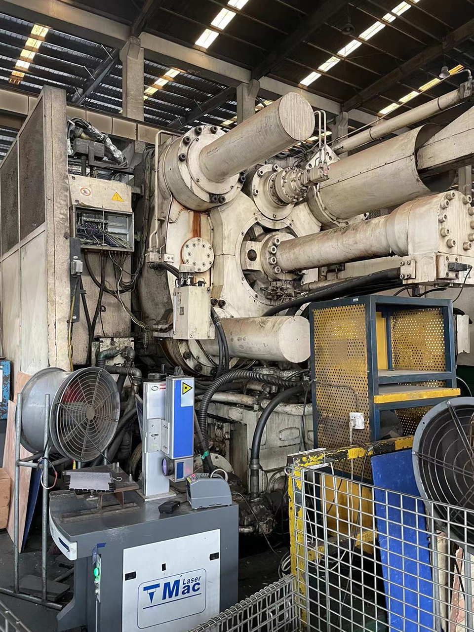 Italpresse IP 2150 SC mașină de turnare sub presiune cu cameră rece KK1654, folosită Italpresse IP 2150 SC mașină de turnare sub presiune cu cameră rece KK1654, folosită