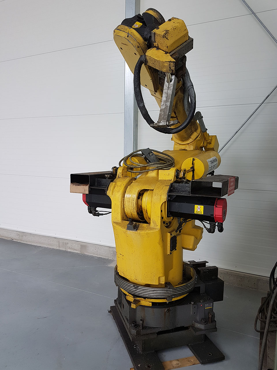 Robot de turnătorie FANUC S-420 i F, folosit HR1815