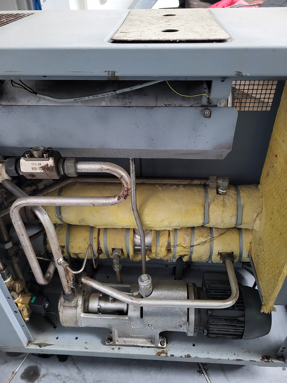 Unitate de control al temperaturii ToolTemp TT-288 Z-MP-988 ZU2233, folosită Unitate de control al temperaturii ToolTemp TT-288 Z-MP-988 ZU2233, folosită