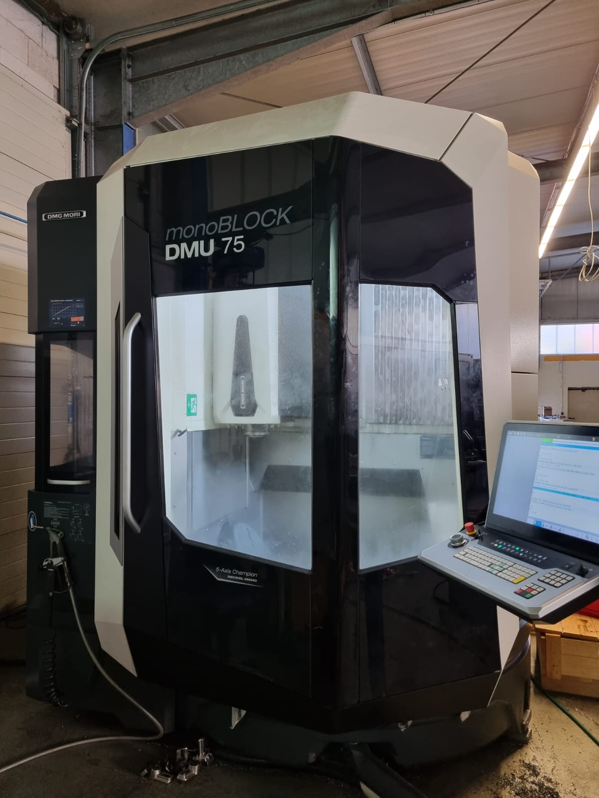 DMG MORI DMU 75 monoBLOCK – Centru de prelucrare CNC cu 5 axe BA2355, second-hand