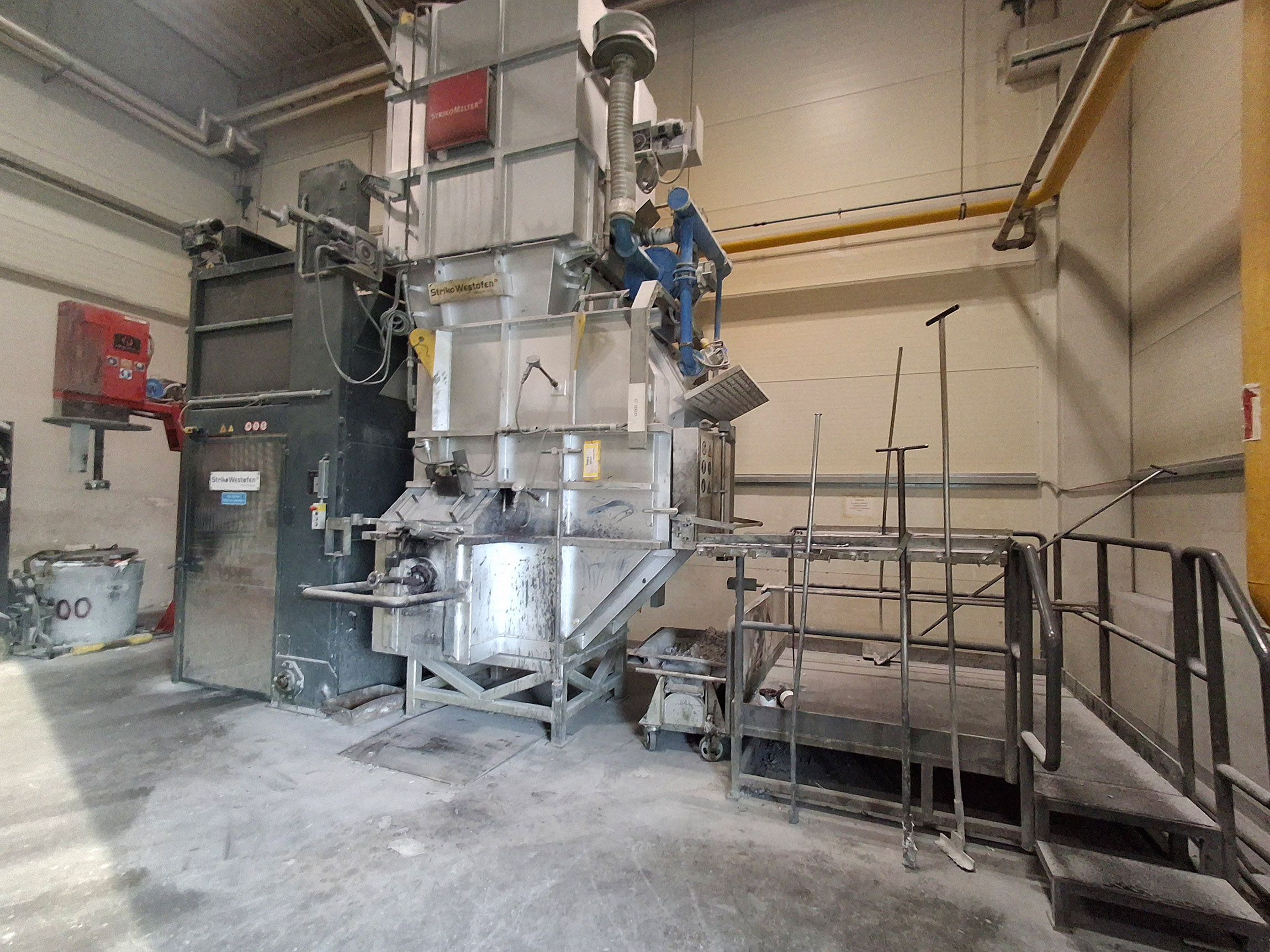 Cuptor de topire și menținere StrikoWestofen MH II-T 3000/1500 G-eg O1810, folosit