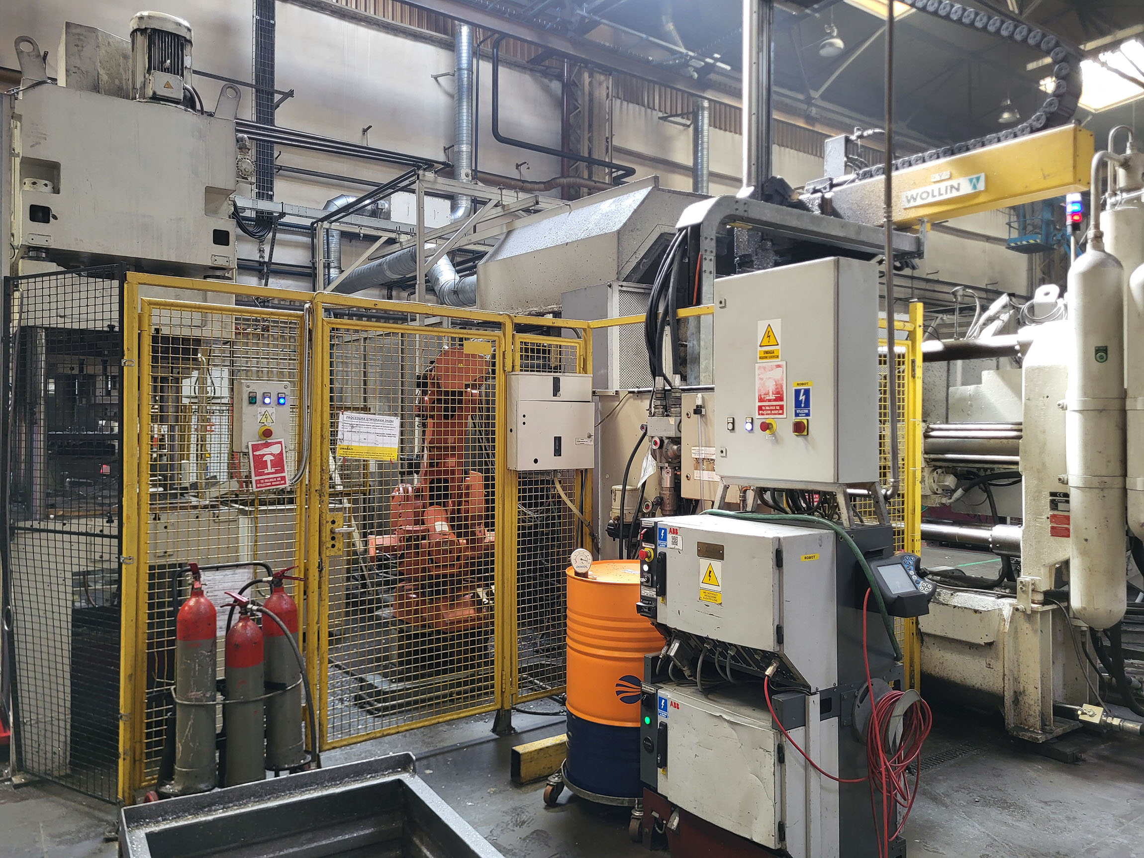 Mașină de turnare sub presiune cu cameră rece Bühler SC D/84 KK1422, folosită