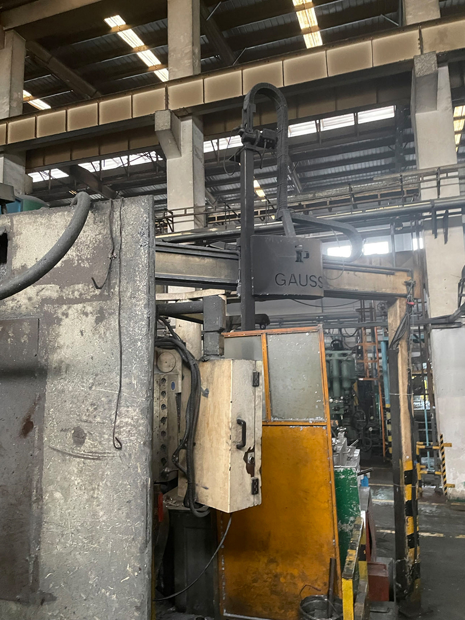Italpresse IP 2150 SC mașină de turnare sub presiune cu cameră rece KK1654, folosită Italpresse IP 2150 SC mașină de turnare sub presiune cu cameră rece KK1654, folosită