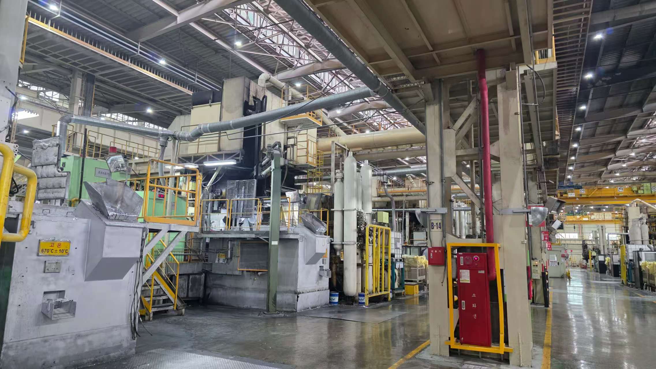 Italpresse IP 2500 SC mașină de turnare sub presiune cu cameră rece KK1573, folosită Italpresse IP 2500 SC mașină de turnare sub presiune cu cameră rece KK1573, folosită