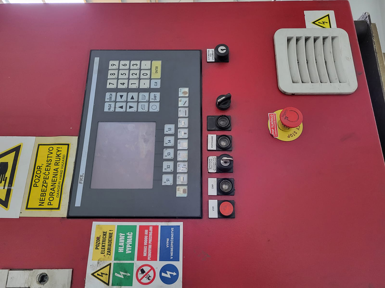 Presă de tăiat Technopres KZP 40 EP1996, utilizată Presă de tăiat Technopres KZP 40 EP1996, utilizată