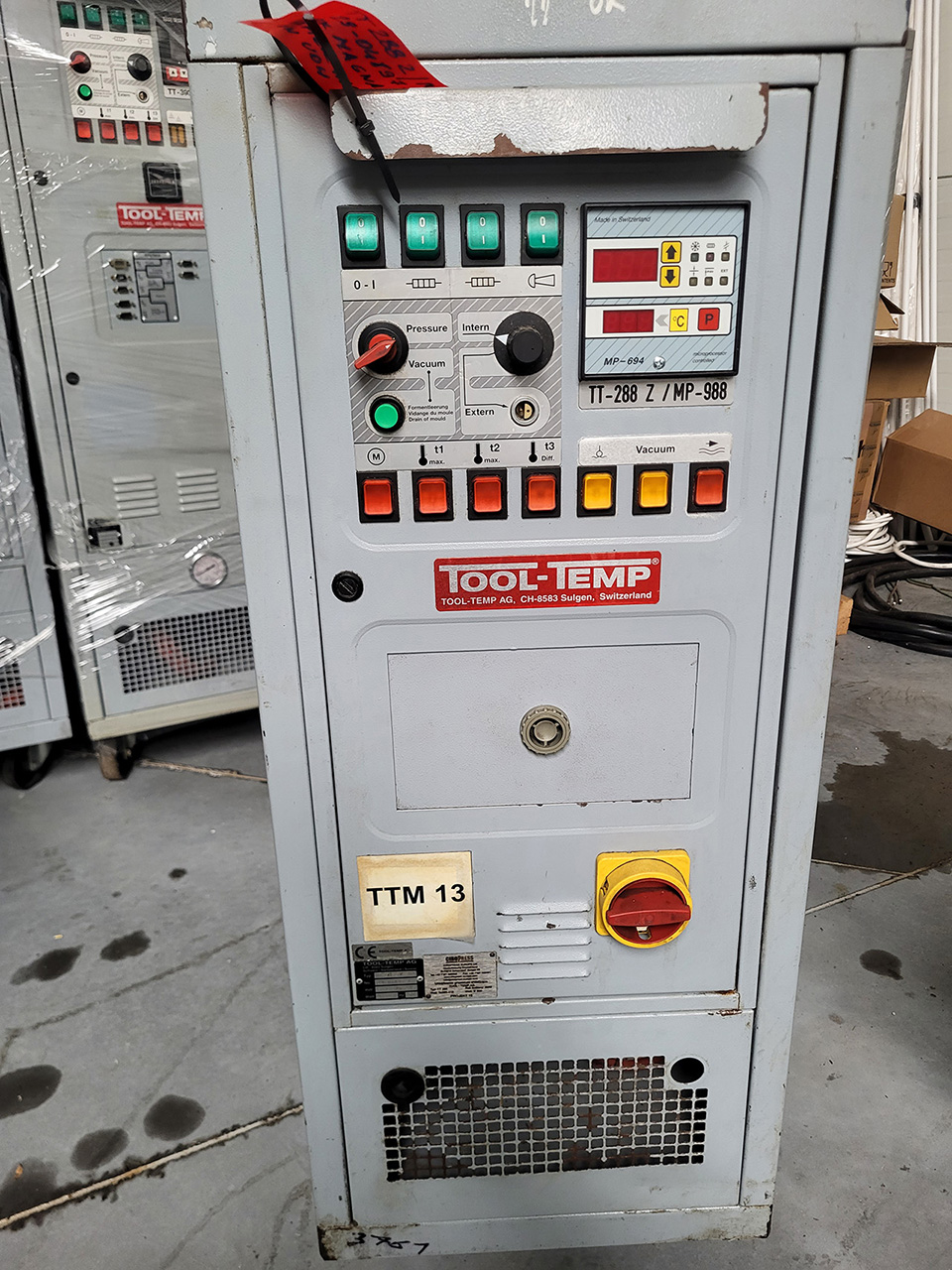 Unitate de control al temperaturii ToolTemp TT-288 Z-MP-988 ZU2233, folosită Unitate de control al temperaturii ToolTemp TT-288 Z-MP-988 ZU2233, folosită