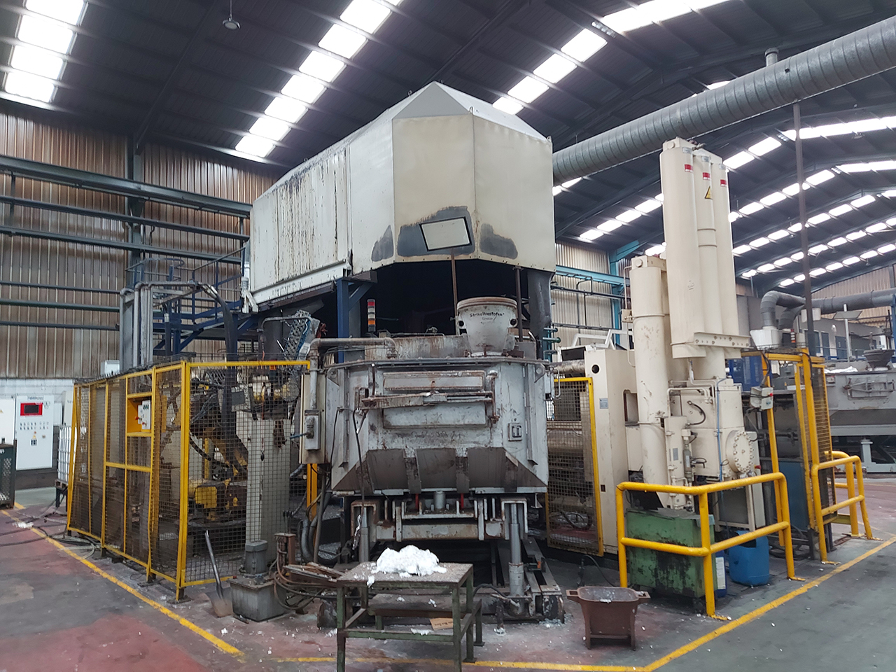 M-uller-Weingarten-GDK-1750-cold-chamber-die-casting-machine-KK1585-p3 Müller Weingarten GDK 1750 mașină de turnare sub presiune cu cameră rece KK1585, folosită