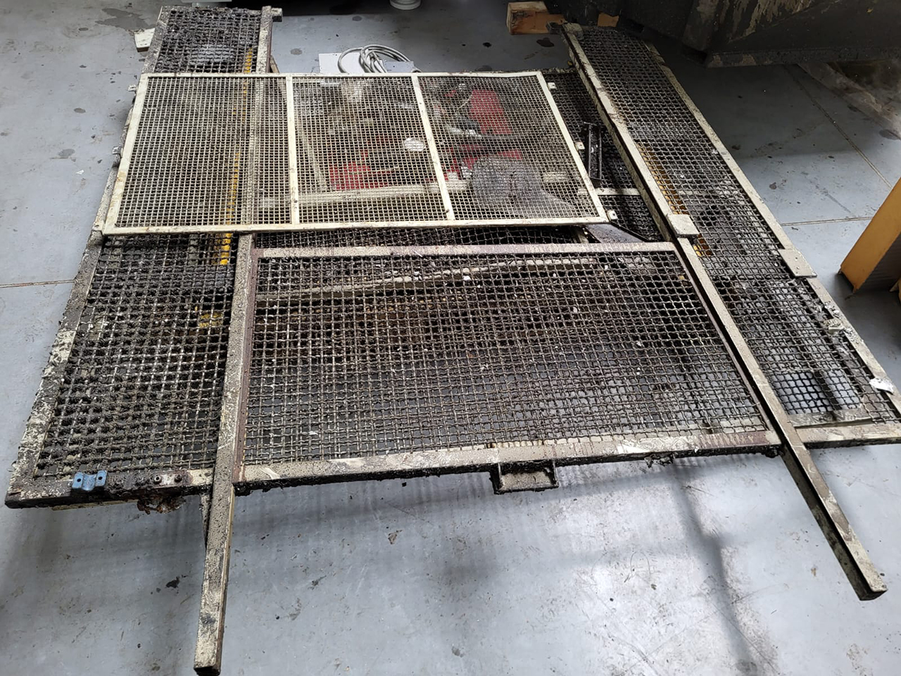 Presă de tăiat Technopres KZP 40 EP1996, utilizată Presă de tăiat Technopres KZP 40 EP1996, utilizată