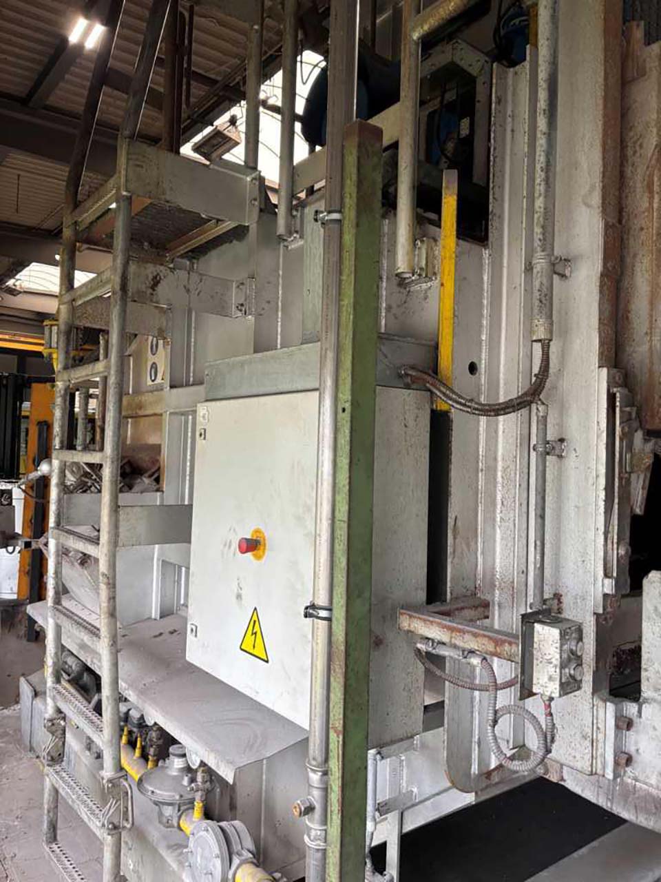 Cuptor de topire și menținere StrikoWestofen MH II-T 3000/1500 G-eg O1810, folosit Cuptor de topire și menținere StrikoWestofen MH II-T 3000/1500 G-eg O1810, folosit