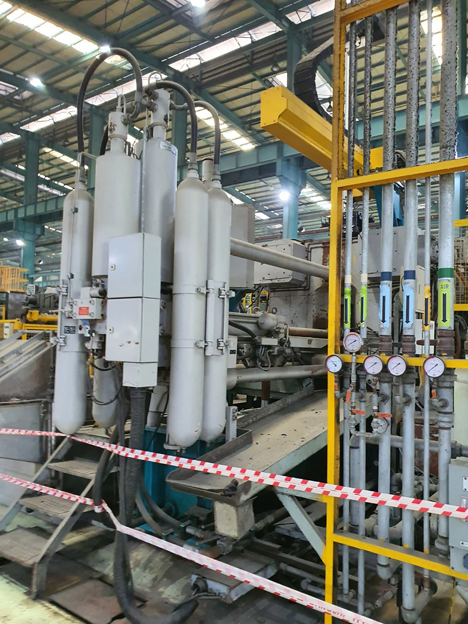 Mașină de turnare sub presiune cu cameră rece Bühler Evolution 140 D KK1650, utilizată Mașină de turnare sub presiune cu cameră rece Bühler Evolution 140 D KK1650, utilizată